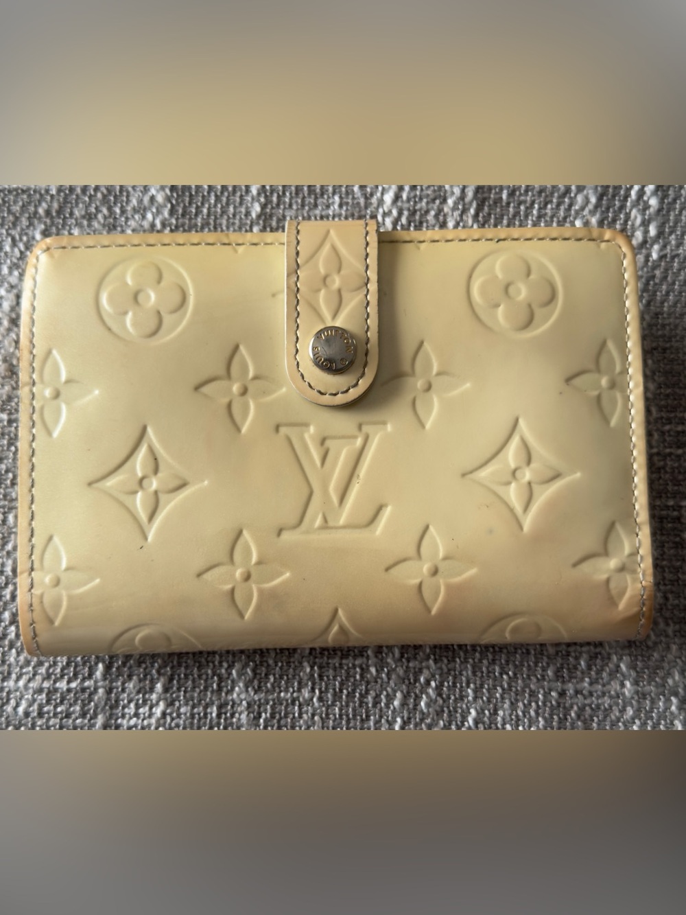 Louis Vuitton Epi cream kisslock coin wallet